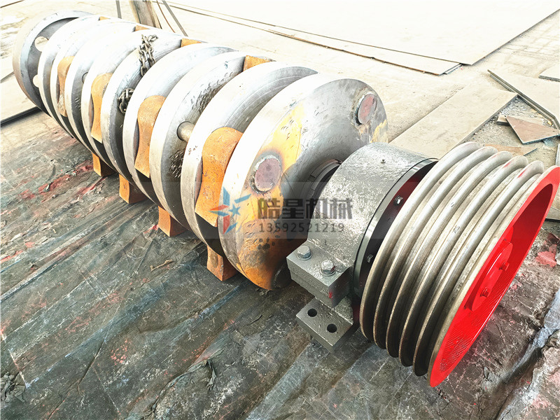 <a href='http://www.sjsx.com.cn/psxl/4.html' target='_blank'><span>廢鋼破碎機(jī)</span></a>廠家<a href='http://www.sjsx.com.cn/scxc/1572.html' target='_blank'><span>錘頭</span></a>結(jié)構(gòu)生產(chǎn)現(xiàn)場(chǎng)展示